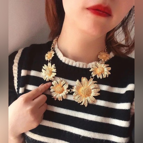 Zara Gold New Trend Sunflower Coins Suns Big Pin Drop Earrings or Necklace - Picture 8 of 16